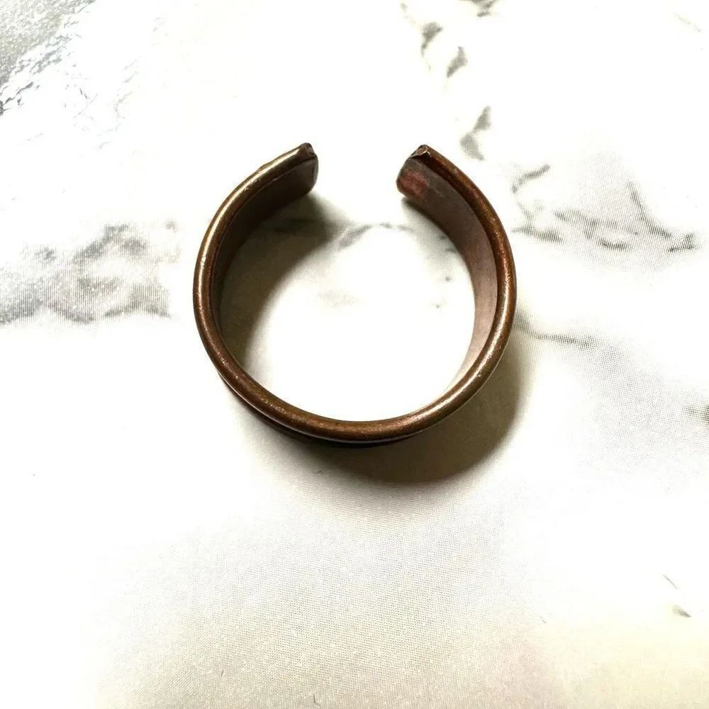 Copper tone ring - Picture 3 of 8